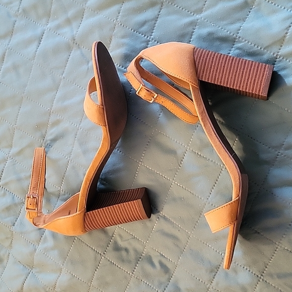 Worthington Mustard Yellow Chunky Heels Size 10 - Picture 3 of 6